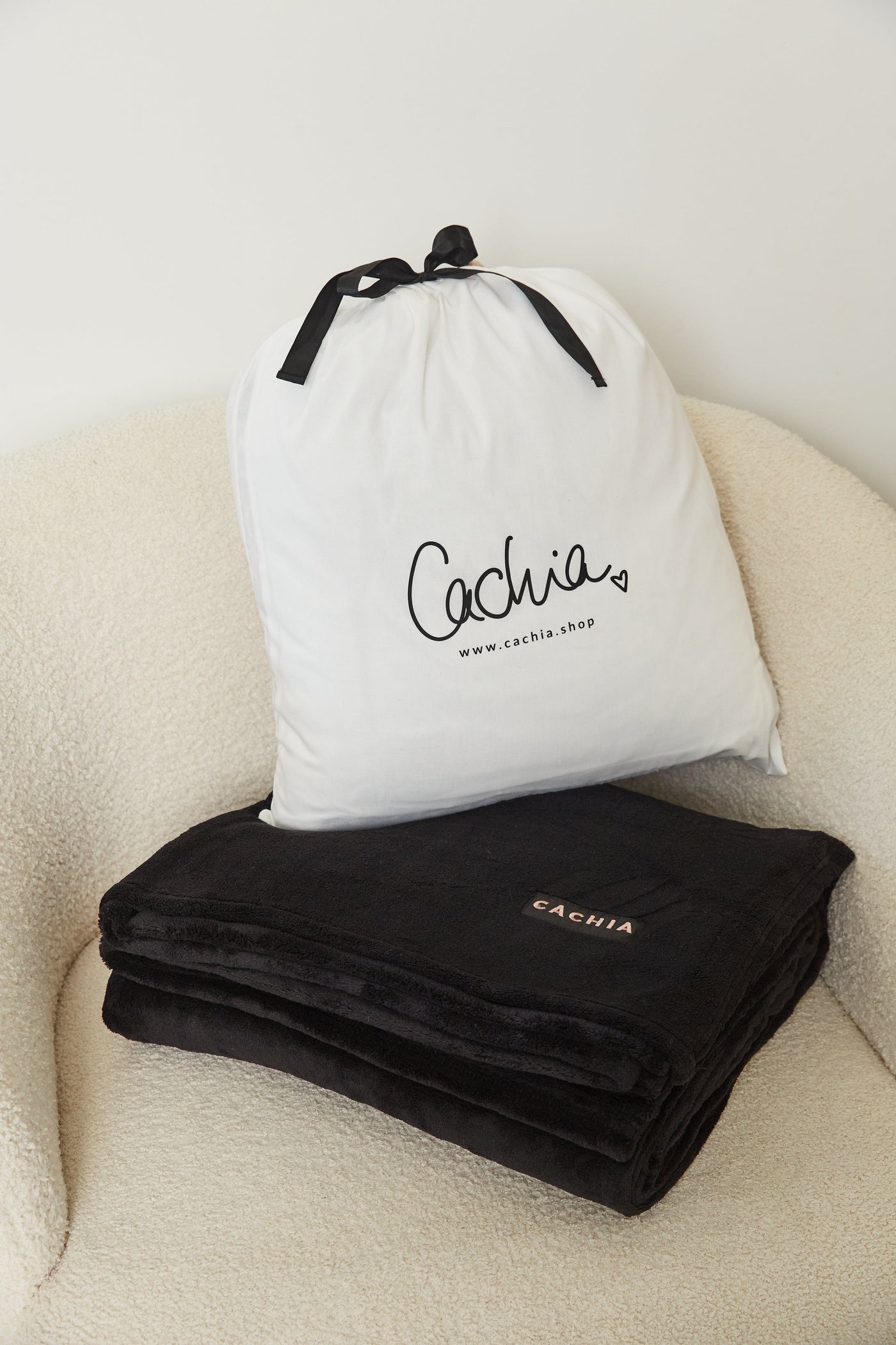 Cachia Gift Bag